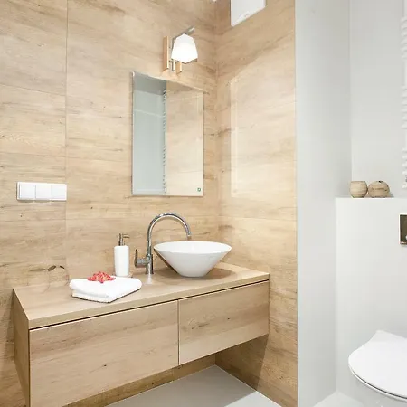 Dream - Victoria By Oneapartments